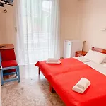 Avli Hotell Nidhrion