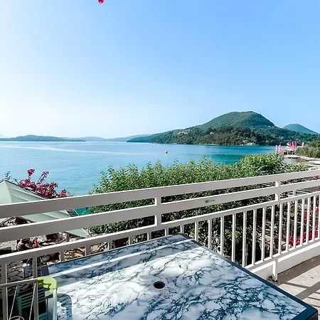 Avli * Nydri (Lefkada)