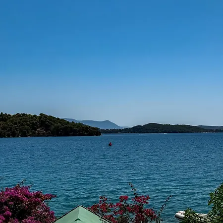 Avli Ξενοδοχείο *