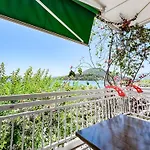 Hotel Avli *