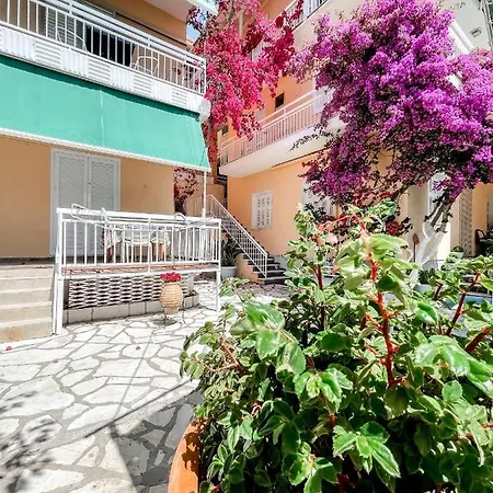 Avli * Nydri (Lefkada)