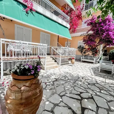 Avli Hotell Nidhrion